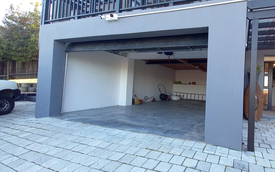 4 Bedroom Property for Sale in Knysna Central Western Cape